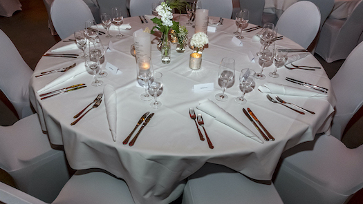Tischdecke Stoff weiß creme white schick modern edel Tisch Gala Hochzeit Zollernalbkreis Balingen Rottweil